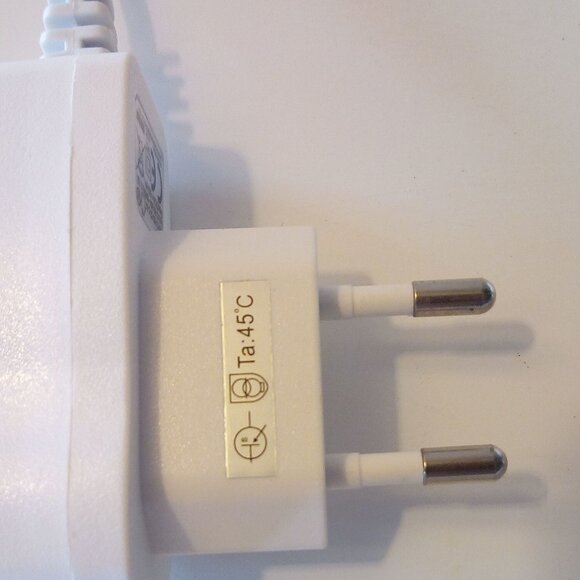 Colgate Omron Electric Travel Toothbrush with Type C Charger for EU - Picture 3 of 3